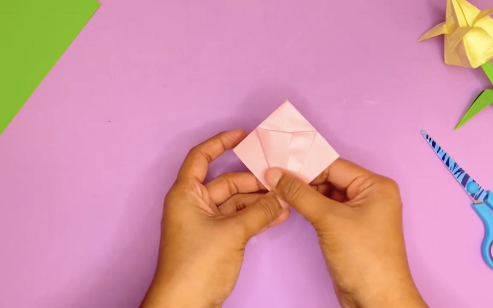 How to make a tulip flower with craft paper 