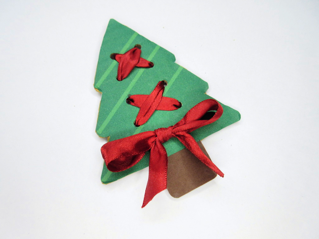 flat cardboard christmas tree craft for kids with free template 
