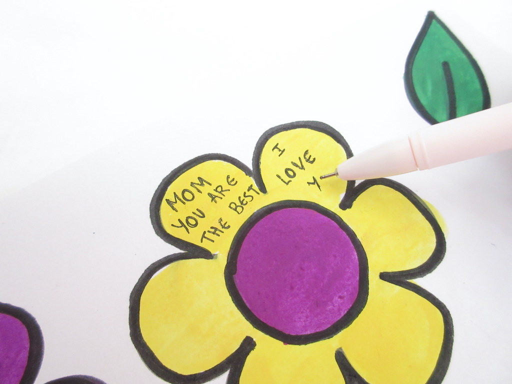 Easy Mother's Day flower craft for kids with free template