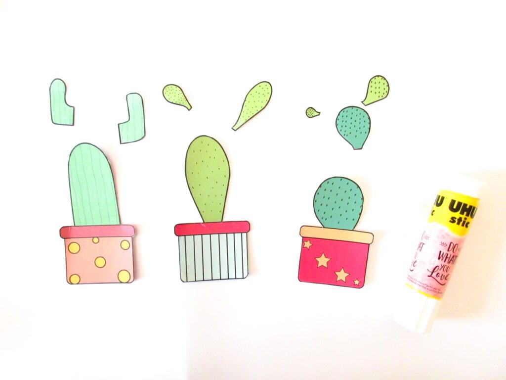 Easy cactus plant craft for pre-schoolers with free cactus template