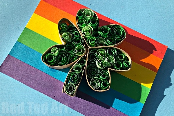 Easy shamrock craft ideas for kids for St. Patrick's Day