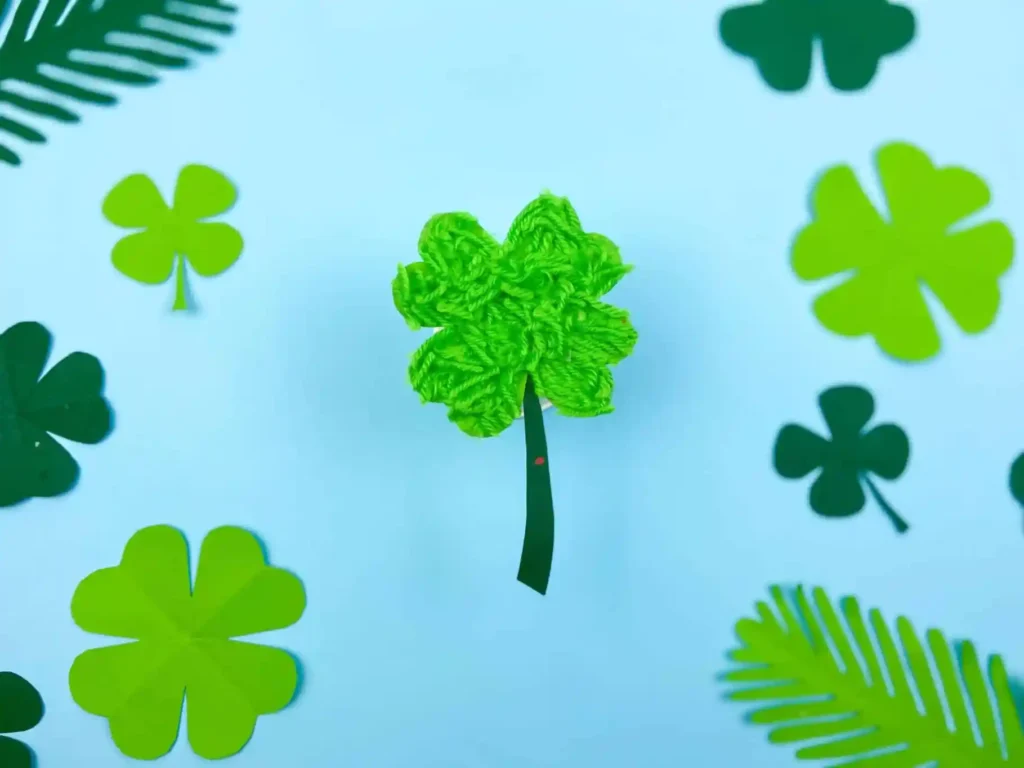 Easy shamrock craft ideas for kids for St. Patrick's Day