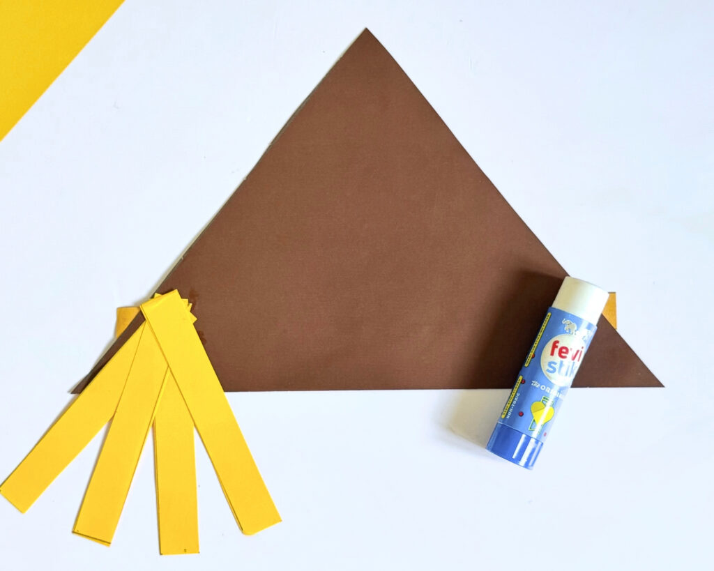 How to Make a Paper Plate Scarecrow step by step